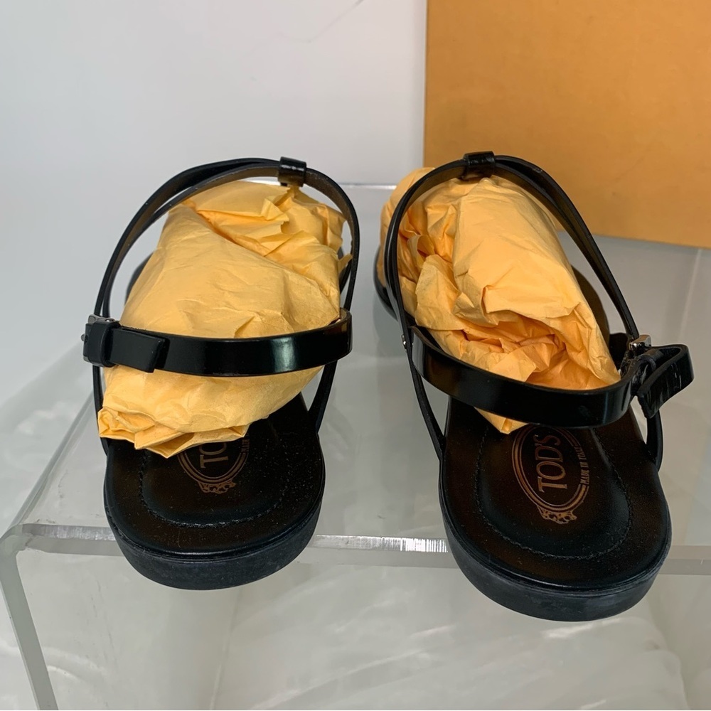Tod’s Women’s Italian Black Patent Leather Silver Bar Accent Buckle Sandals! - Picture 8 of 11